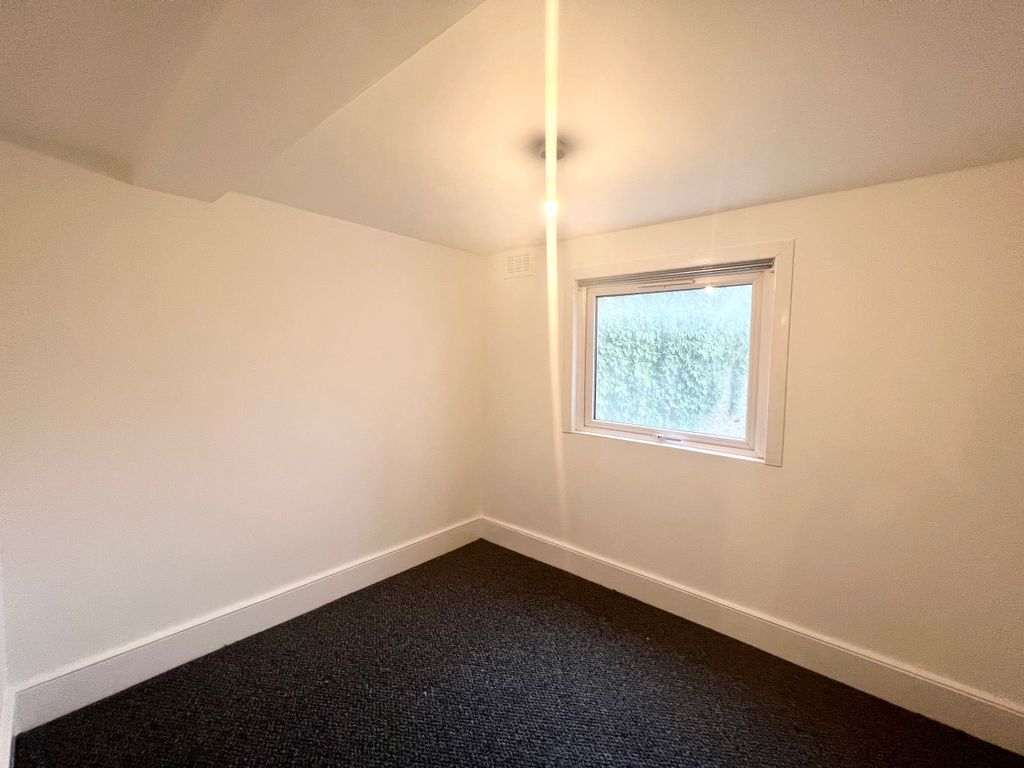 Property photo 3 of 4 Craster Road (4)