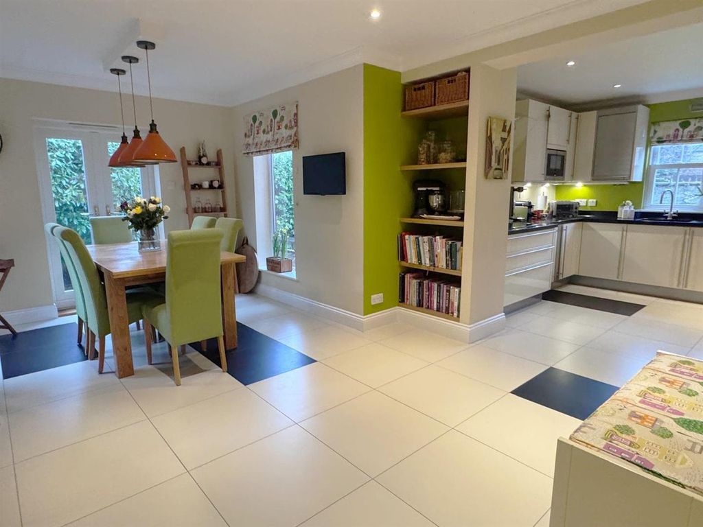 Property photo 3 of 32 Kitchen Diner 1.Jpg