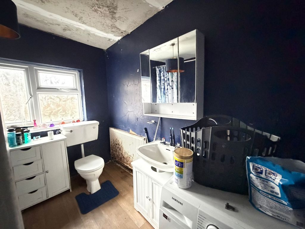 Additional image 7 of 3 bed flat for saleHill Street, Melincourt, Neath, Neath Port Talbot. SA11