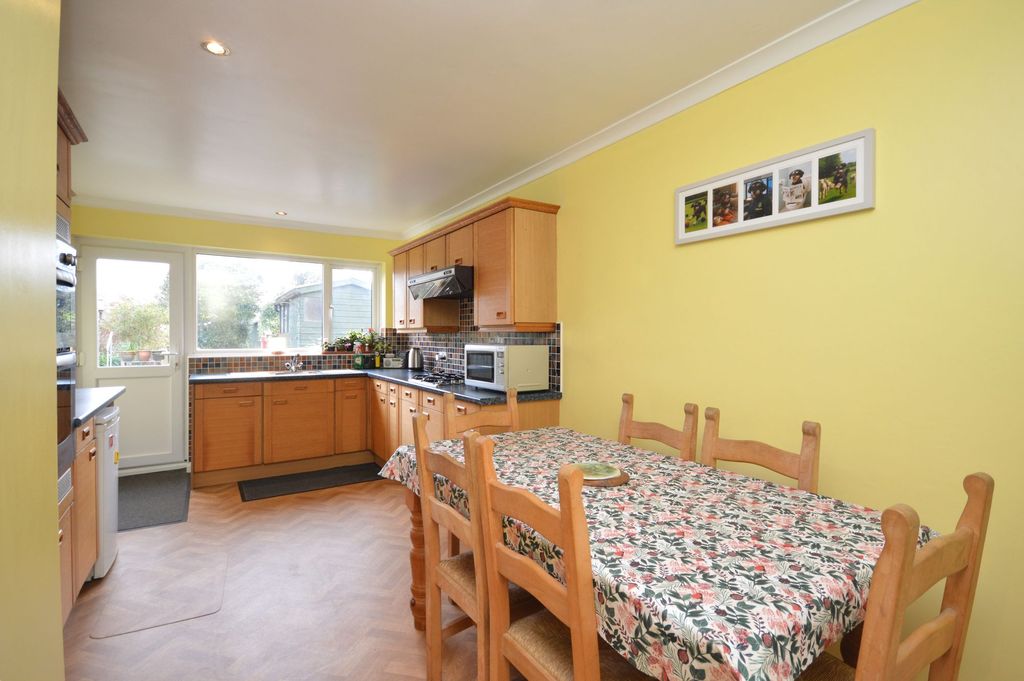 Property photo 3 of 24