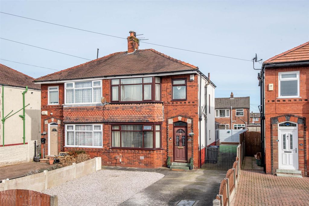 Property photo 1 of 22 Front External