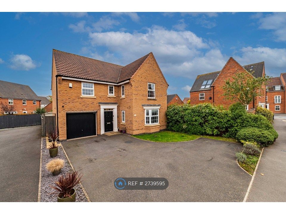 Property photo 2 of 33