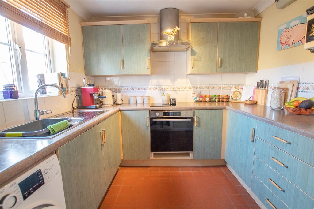 Property photo 3 of 10 Img_3586.Jpg