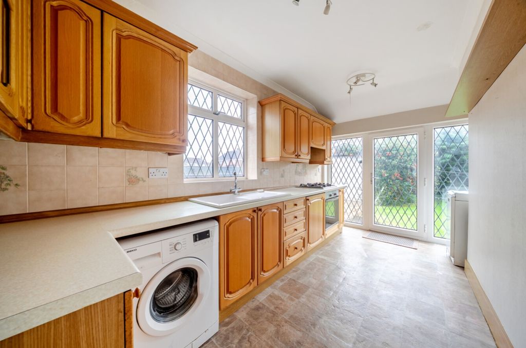 Property photo 2 of 13 1538535-6-1A178B3Cf2818