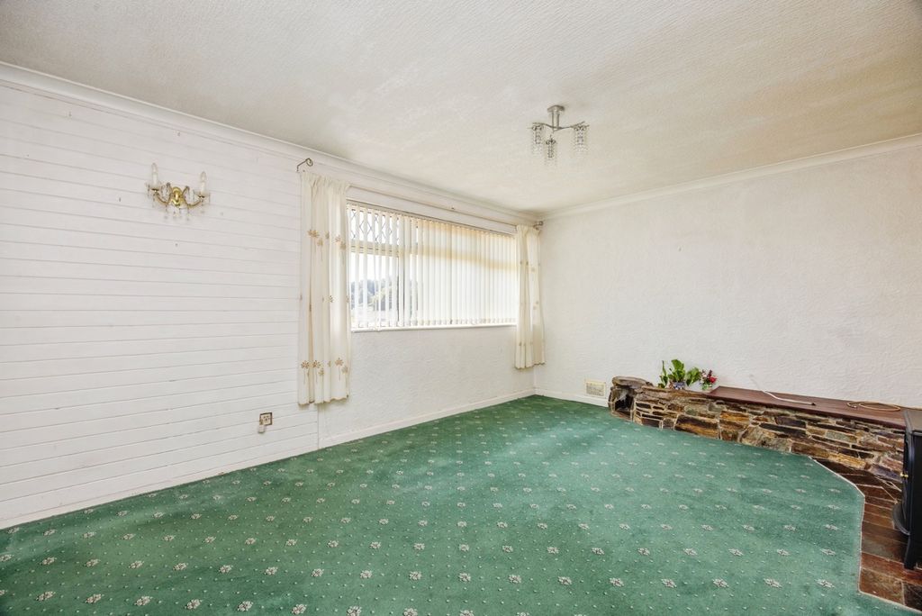 Property photo 3 of 20 Pbox-Img.Jpg