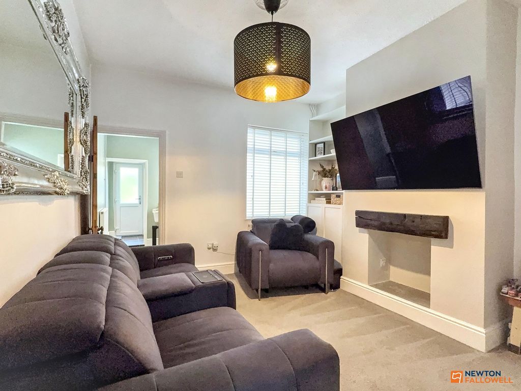 Property photo 2 of 27