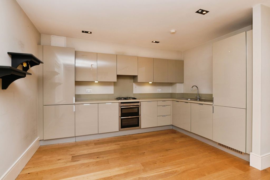 Property photo 2 of 16 Interior