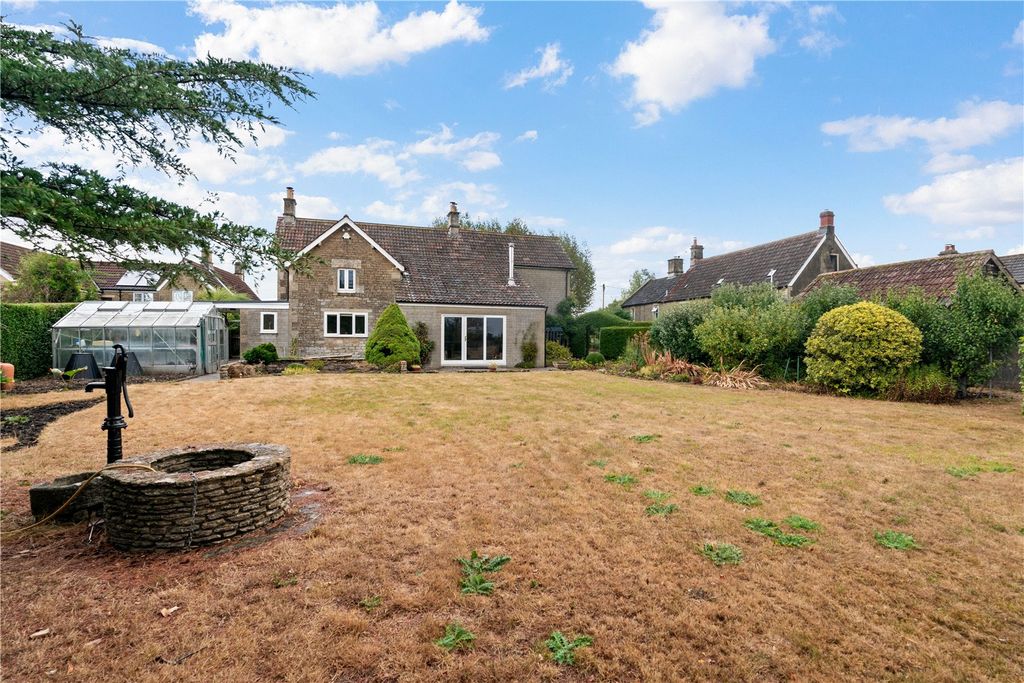 Property photo 1 of 18 Outside