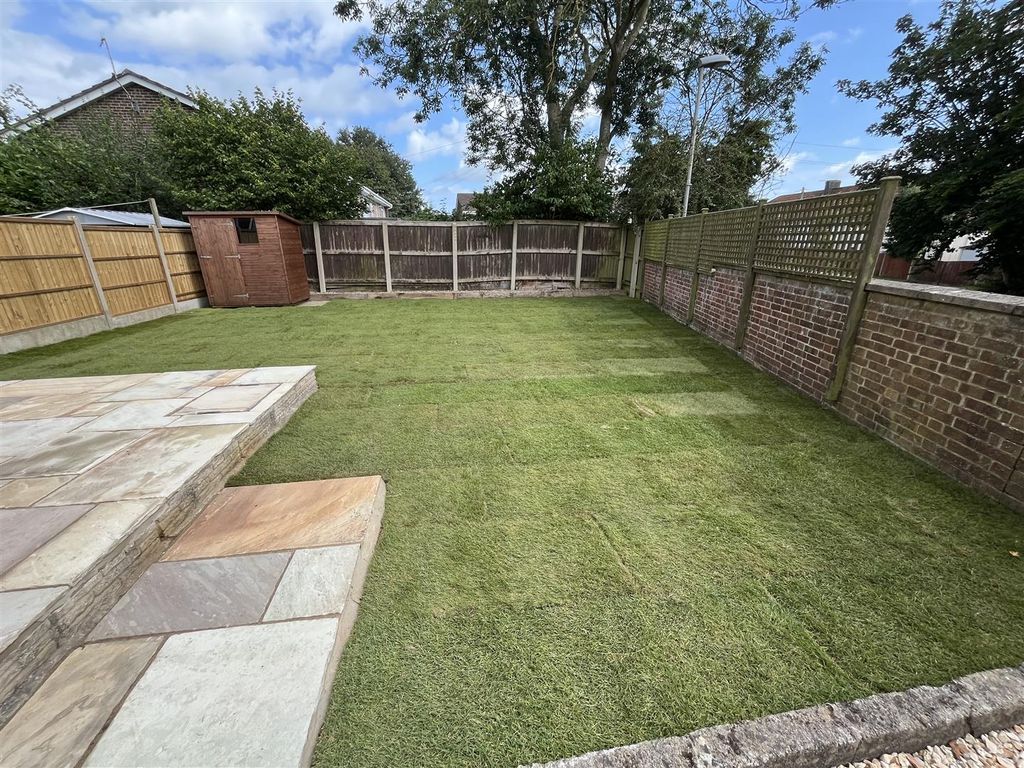 Property photo 3 of 5 Garden