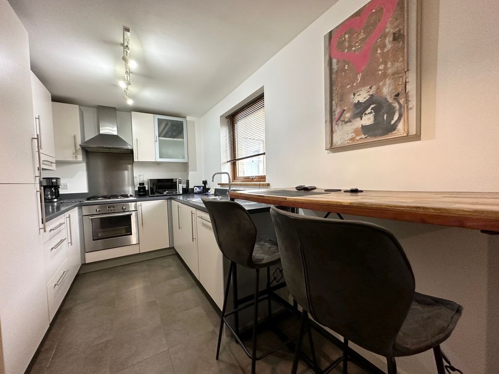 Property photo 1 of 12 Kitchen/Breakfast Room