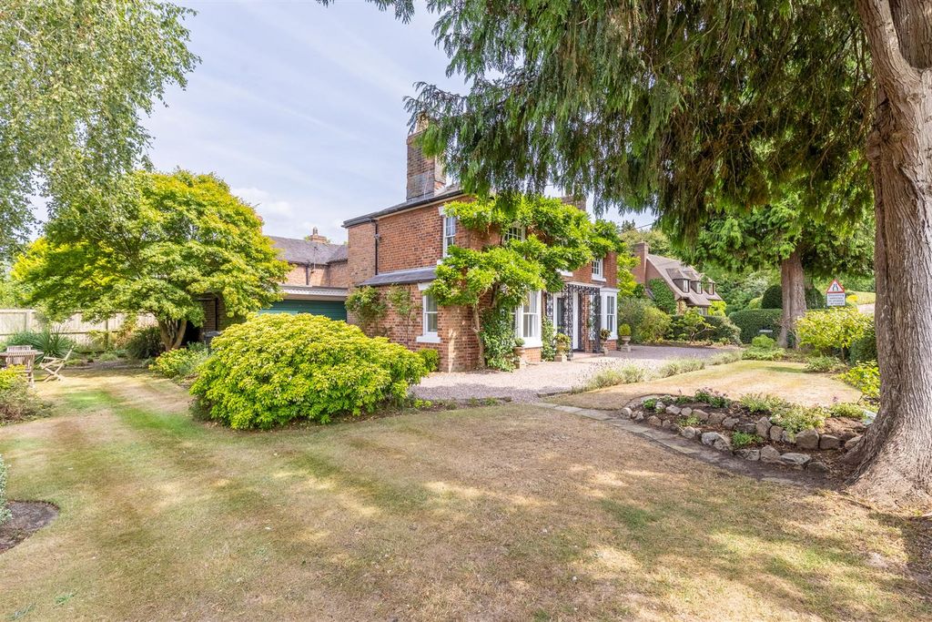 Property photo 2 of 29 Holmside-6.Jpg