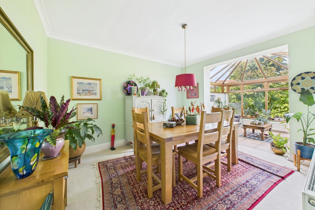 Property photo 3 of 28 Dining Room