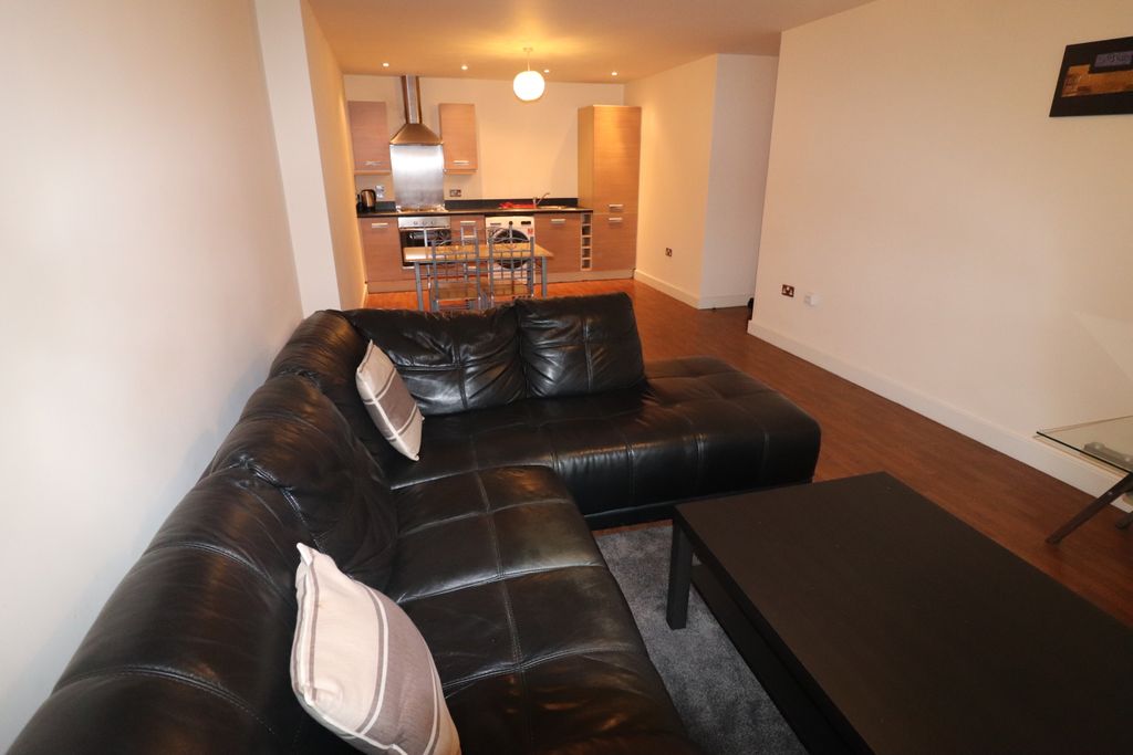 Property photo 2 of 10 Photo 02