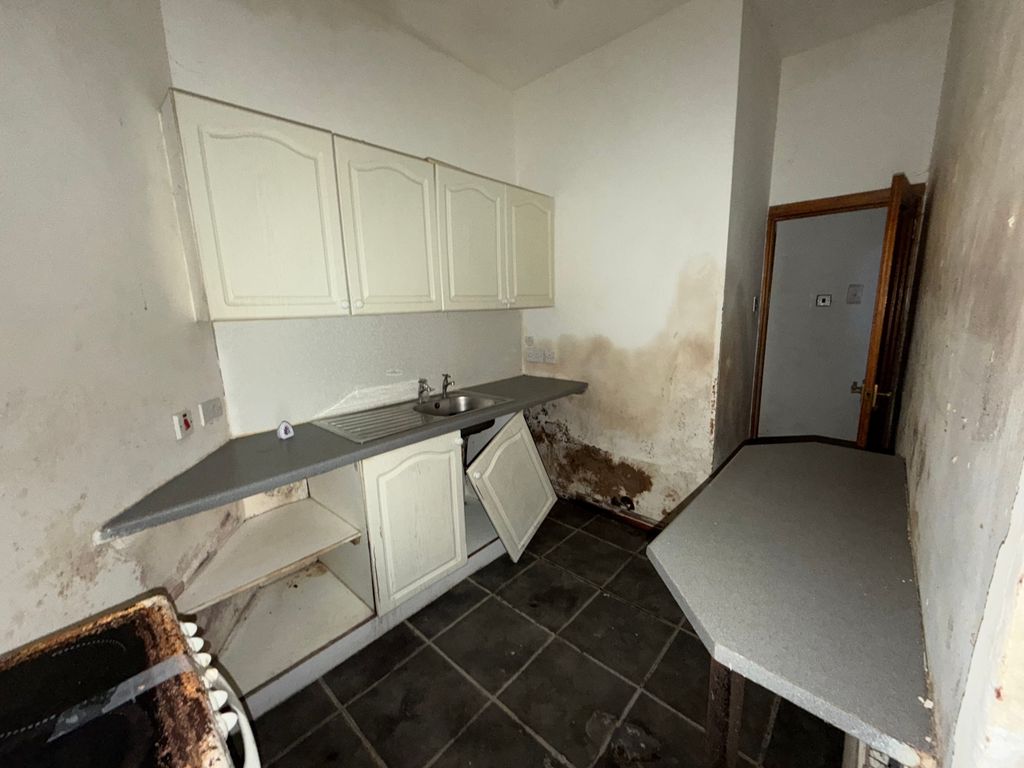 Property photo 3 of 11 3.Jpeg