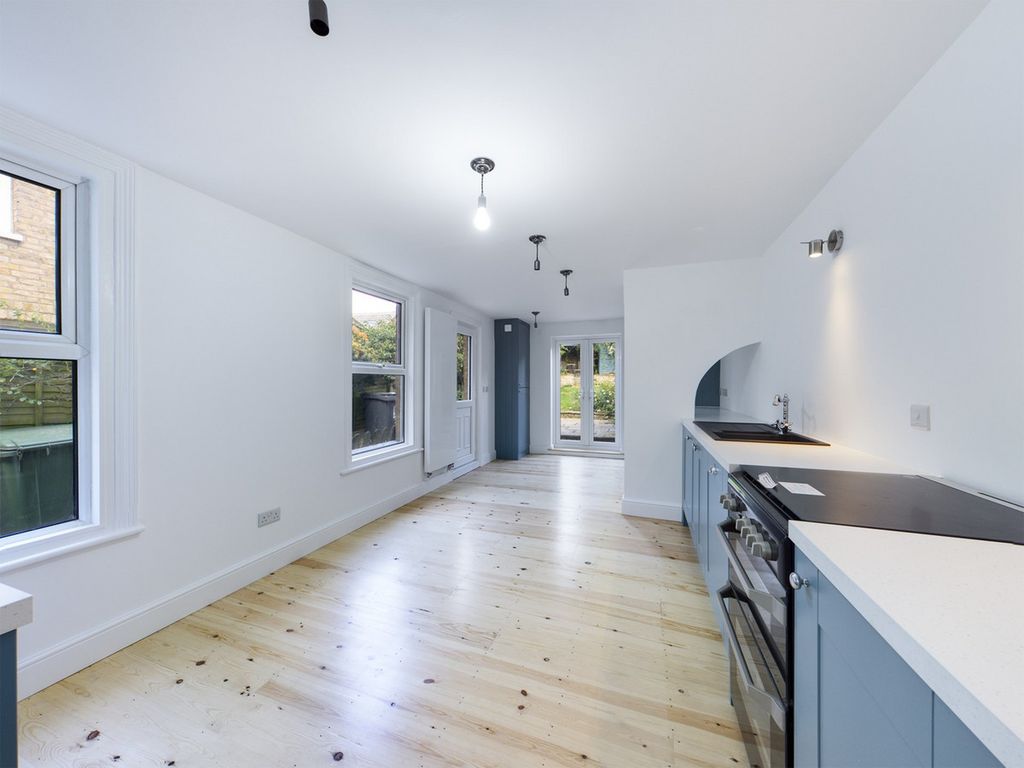 Property photo 2 of 22