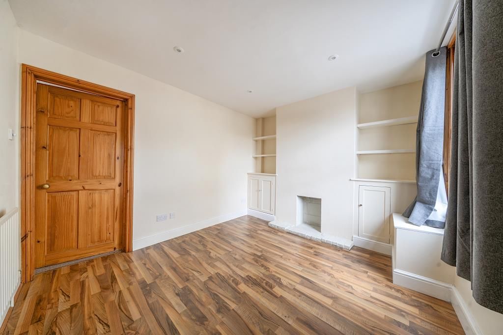 Property photo 3 of 20 Reception