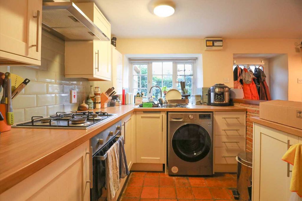 Property photo 3 of 5