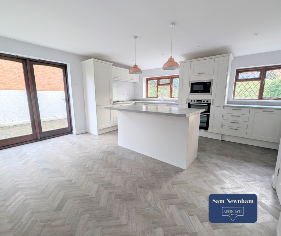 Property photo 1 of 14 Kitchen