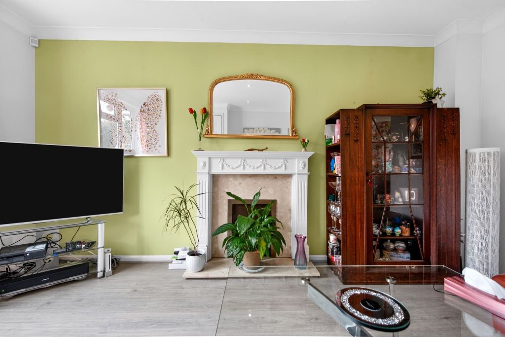 Property photo 3 of 14