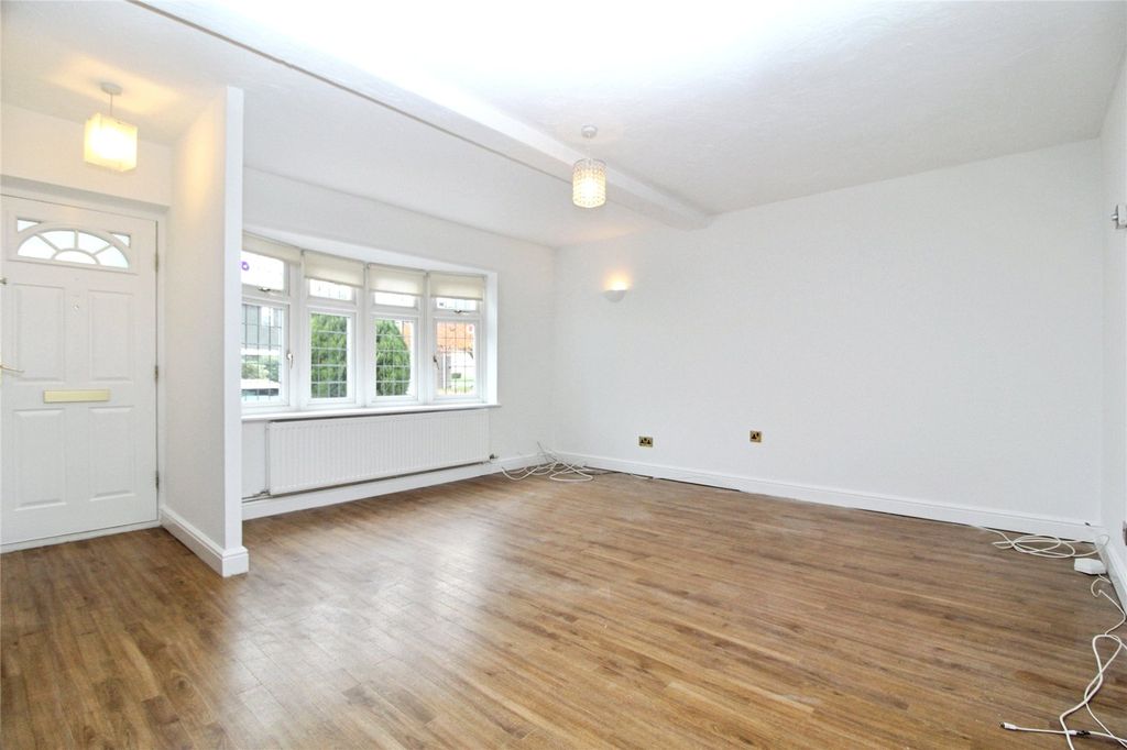 Property photo 2 of 13 Picture No. 17