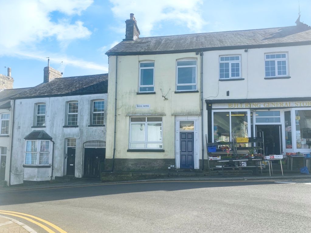 Property photo 1 of 13 Front