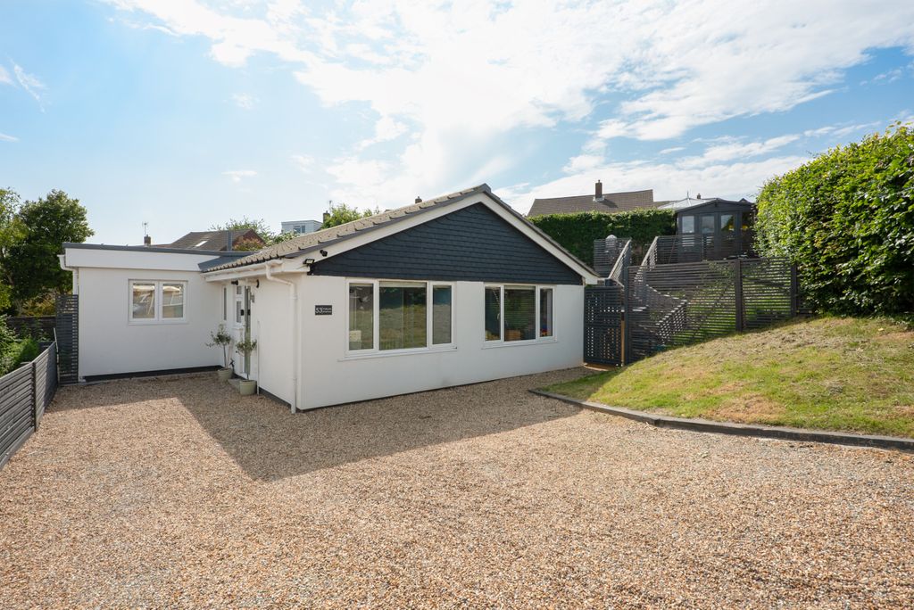 Property photo 1 of 16 Front