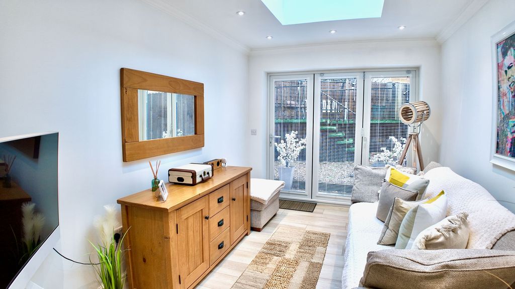 Property photo 2 of 24