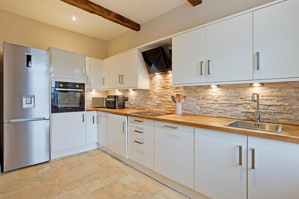 Property photo 2 of 18 Img_8286.Jpg