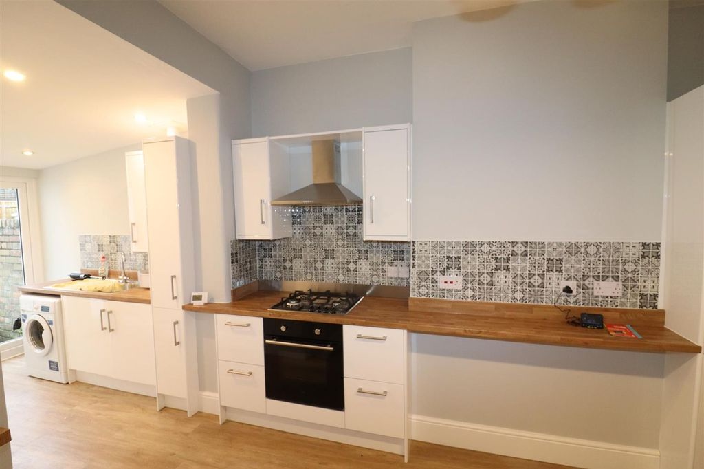 Property photo 3 of 8 Img_9705.Jpg