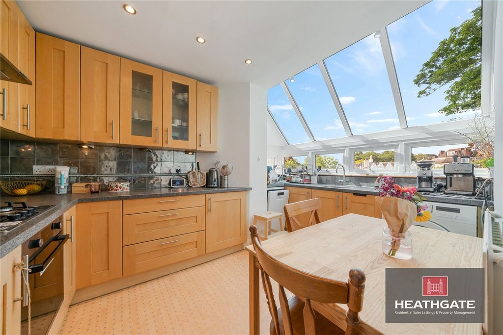 Property photo 1 of 13 Main-Image-329