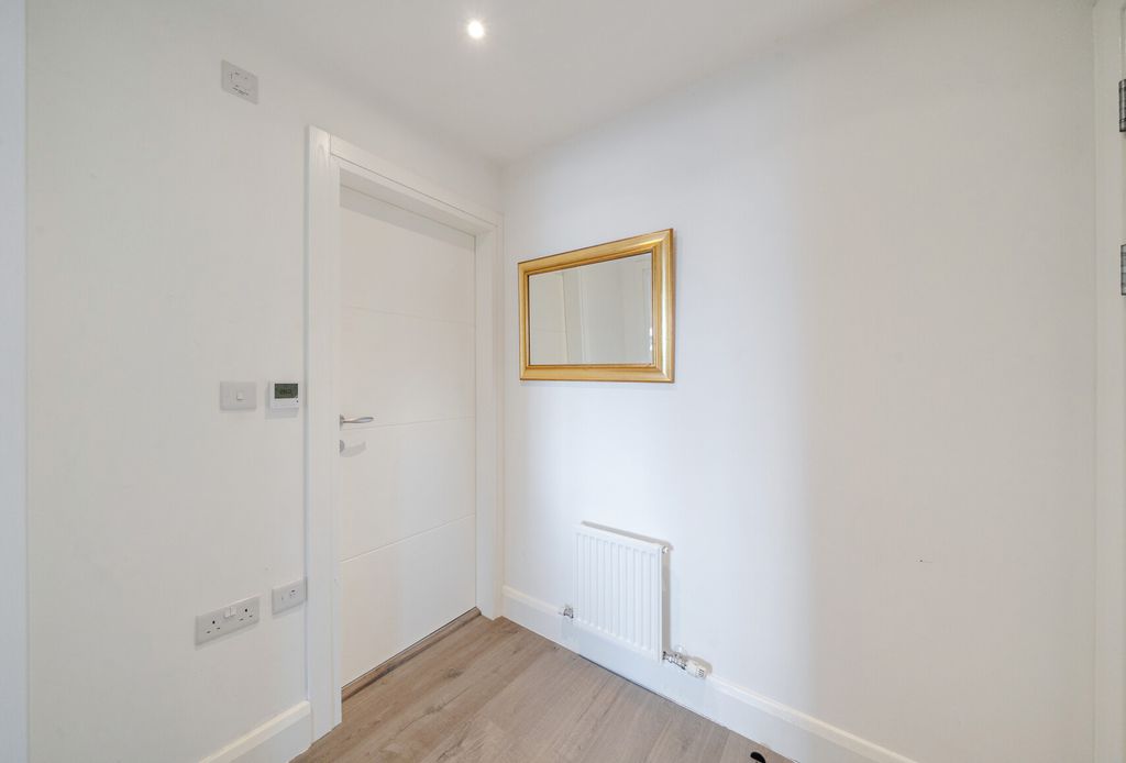 Property photo 3 of 12 Hallway