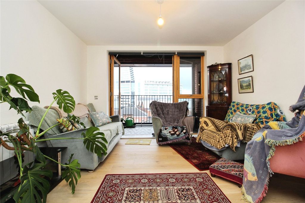 Property photo 1 of 16 Picture No. 08