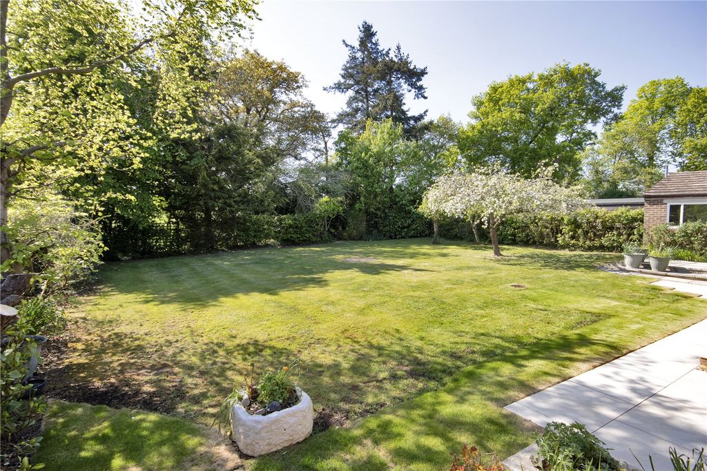 Property photo 2 of 17 Picture No. 24