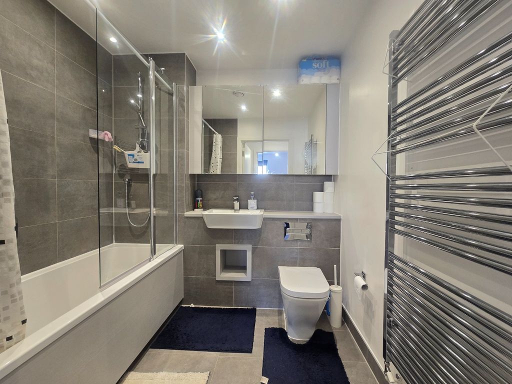 Property photo 3 of 6 4139365