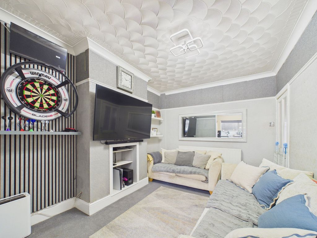 Property photo 3 of 29