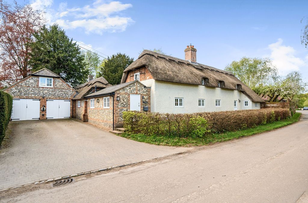 Property photo 1 of 18 1445788-1-69E604E...