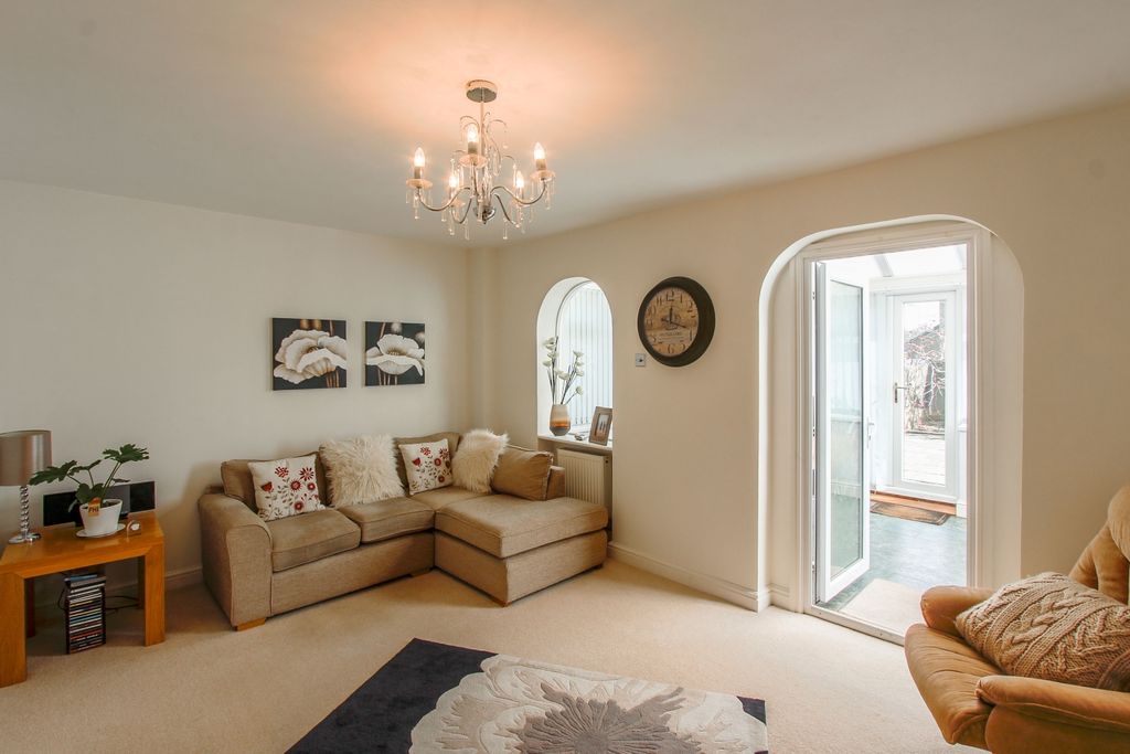 Property photo 2 of 22 Living Room A