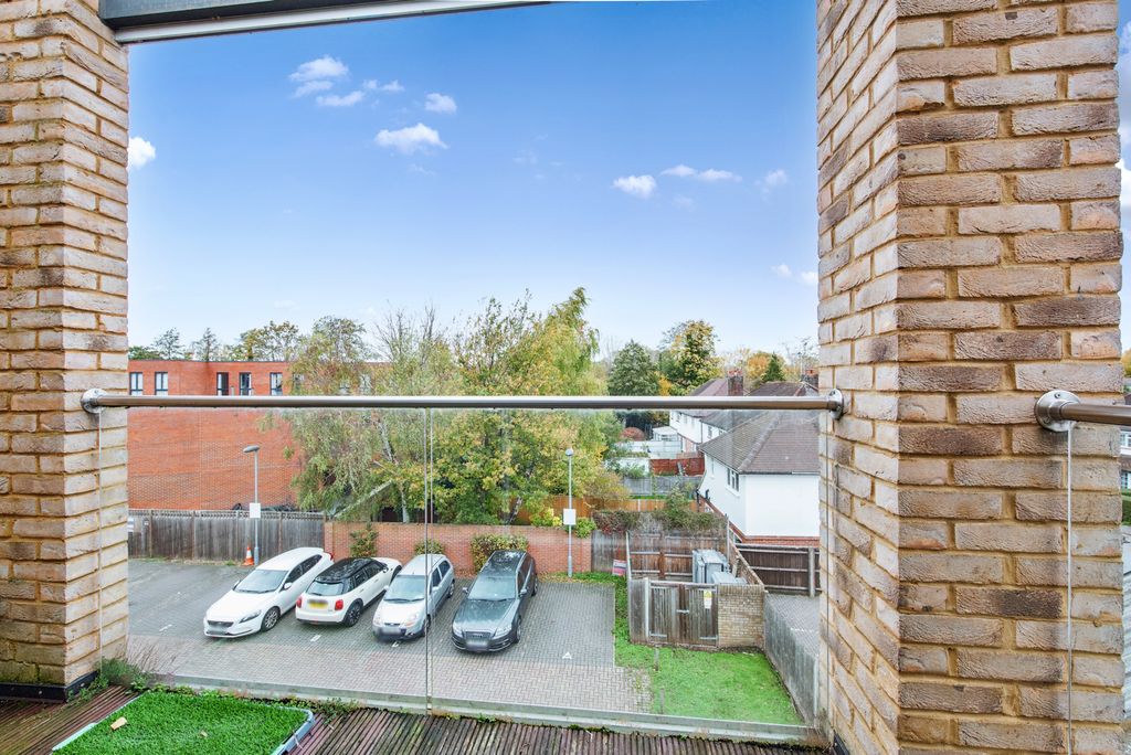 Property photo 3 of 6 Photo 6