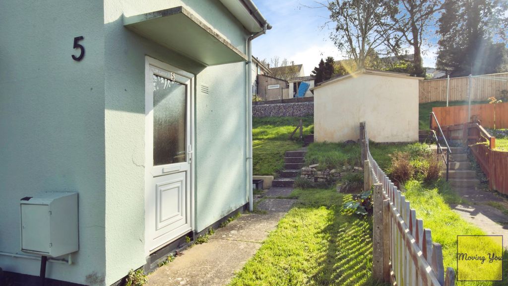 Property photo 3 of 16 Entrance