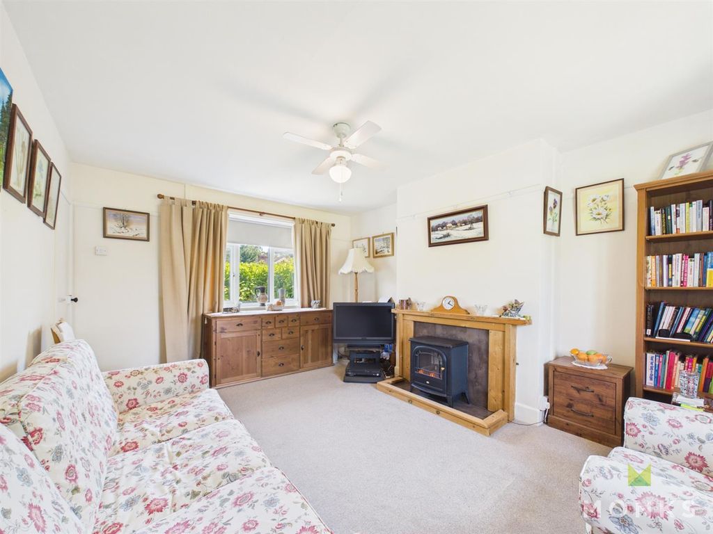 Property photo 3 of 15 Cam01520G0-Pr0431-Still026.Jpg