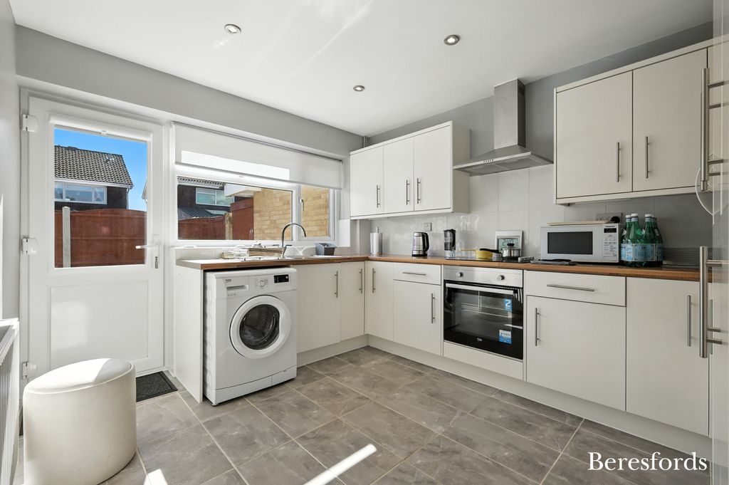 Property photo 2 of 15 Picture No. 20