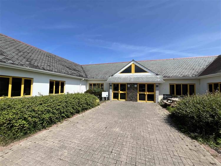 Property photo 1 of 11