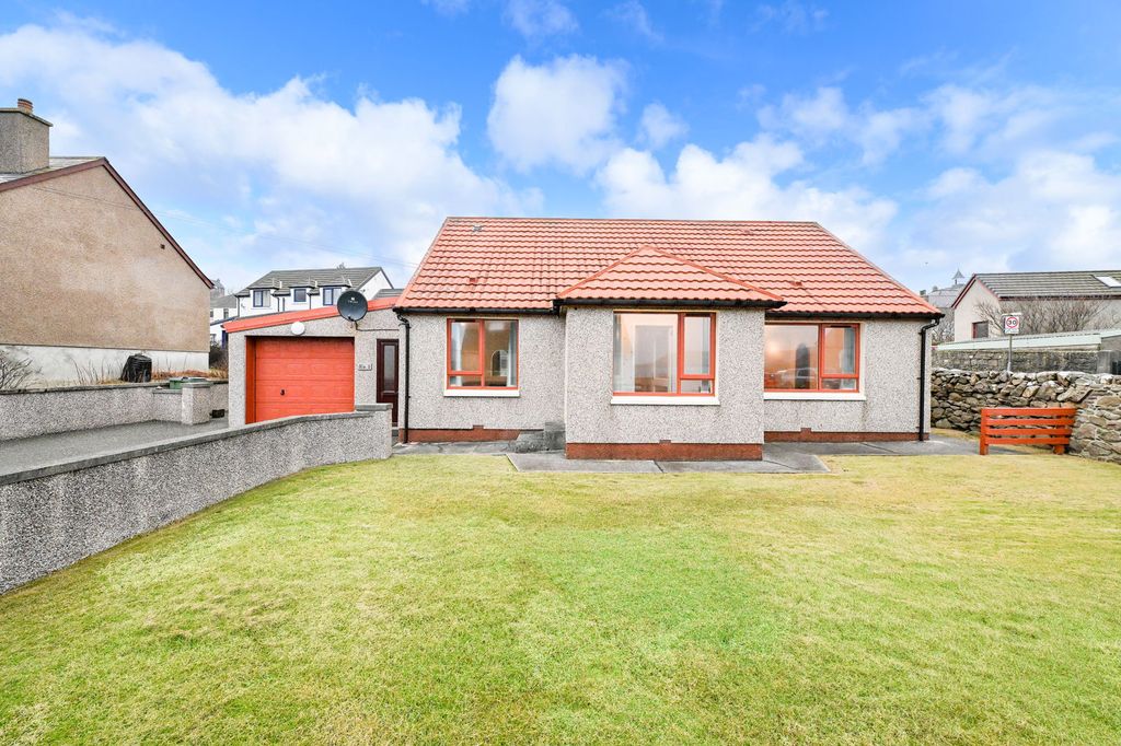 Property photo 2 of 37