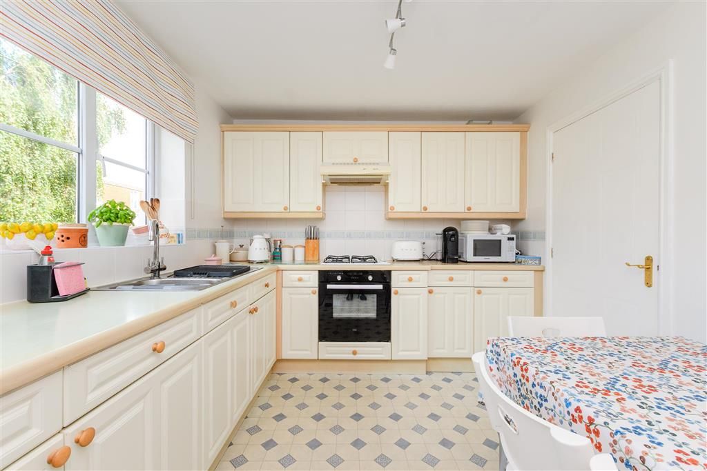 Property photo 3 of 13 Kitchen
