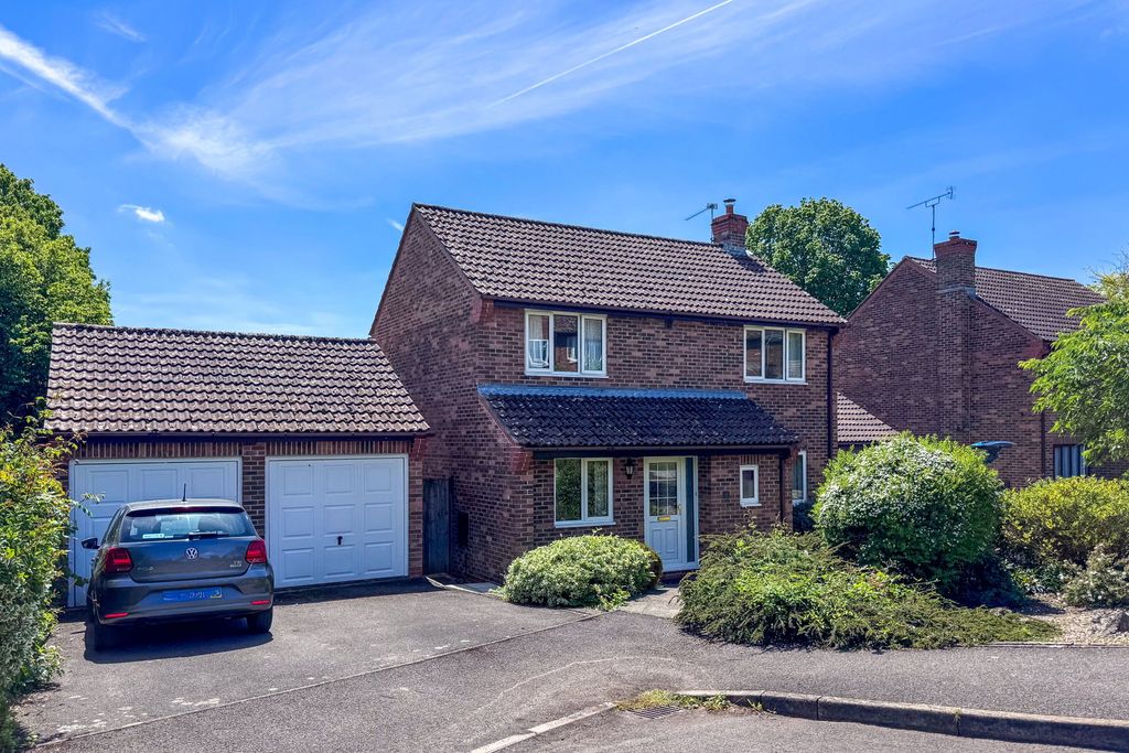 Property photo 1 of 16