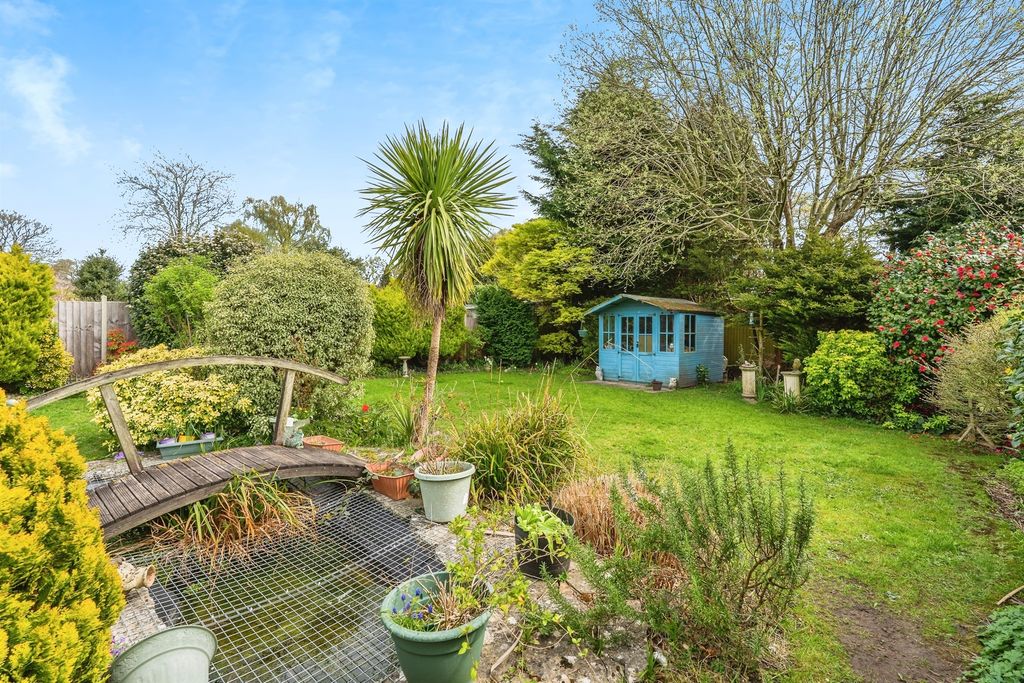 Property photo 2 of 20