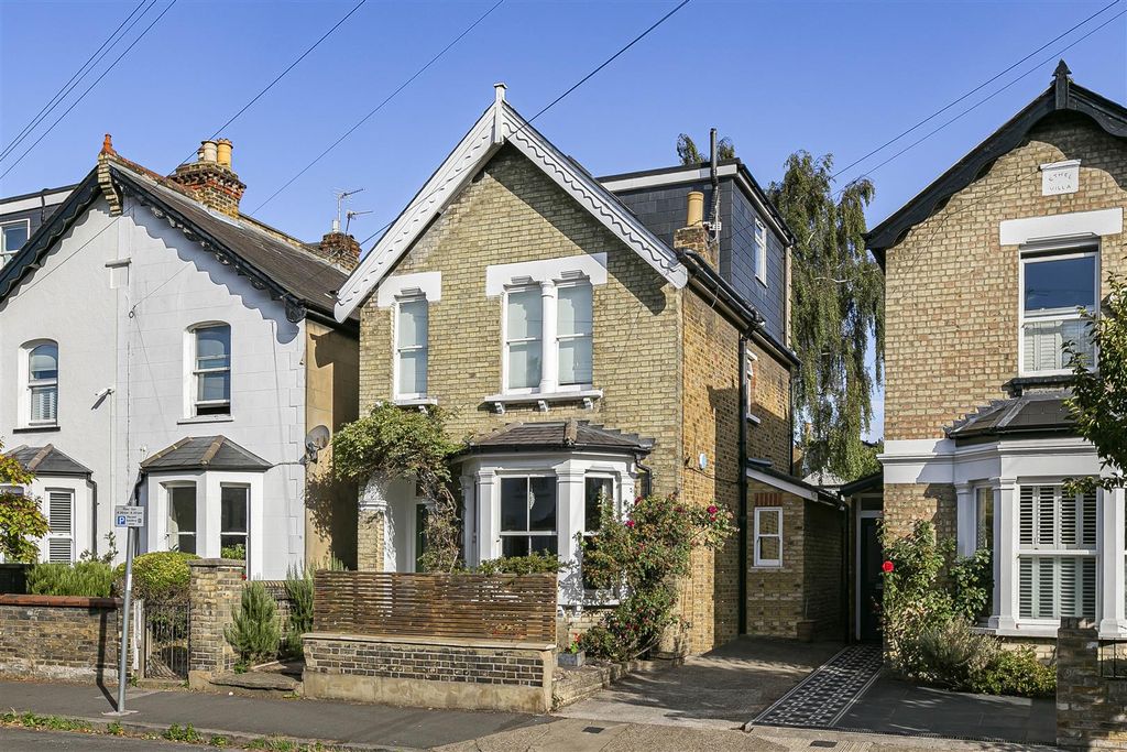 Property photo 1 of 35
