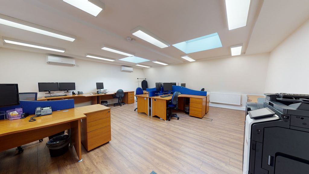 Property photo 2 of 8 Office 