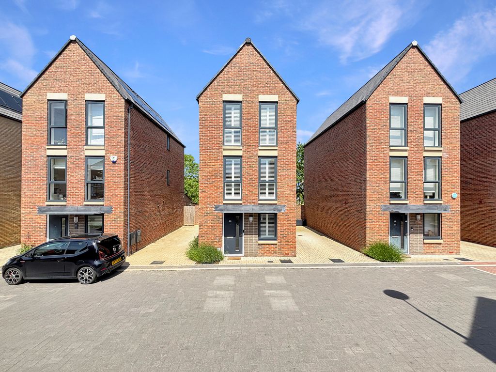 Property photo 1 of 21 E690F8Fe2A0B52E61B48123d955991B9F264509B
