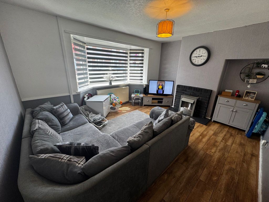 Property photo 2 of 14 28c140d5-Bfba-4079-Bd74-Dd6c83319Bfb